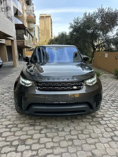 Land Rover Discovery HSE 2019 dark gray on black (clean carfax)