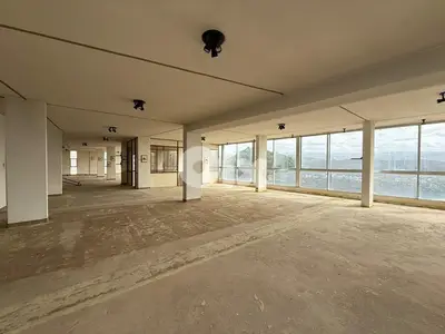 Showroom|Offices in Broummana and shops can be used for Outlets