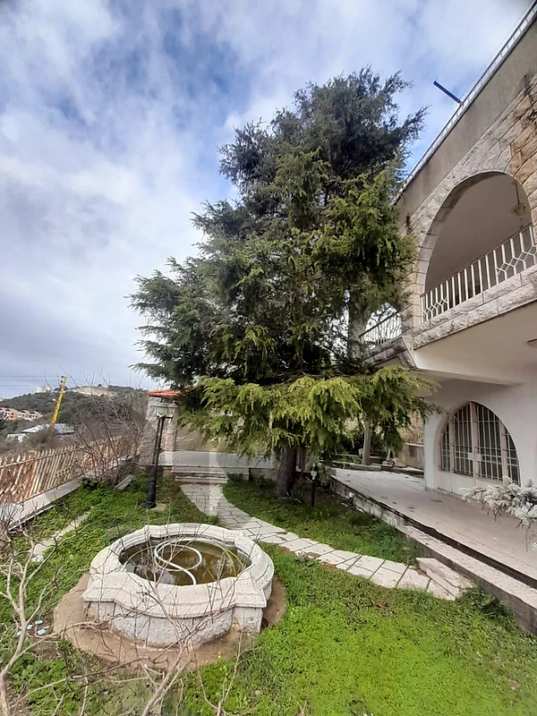 GMB184SZ - Villa For Sale In Annaya - فيلا للبيع في عنايا