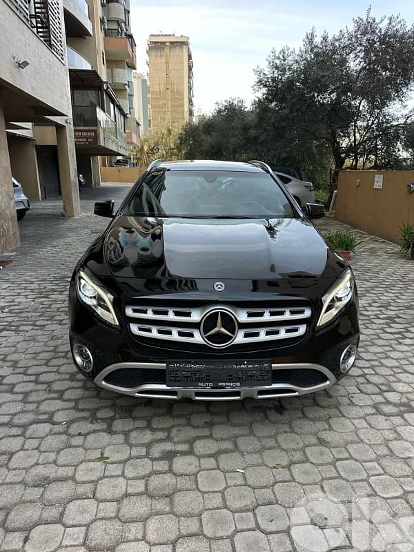 Mercedes GLA 250 4matic 2018 black on black (clean carfax-86000 miles) 0