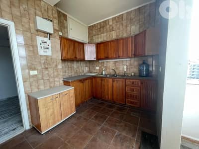 Office/Apartment in Jounieh مكتب او شقة للبيع على اتوستراد جونية