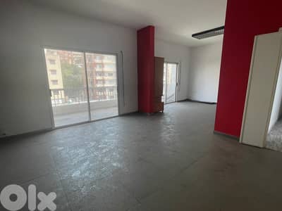 Office/Apartment in Jounieh مكتب او شقة للبيع على اتوستراد جونية