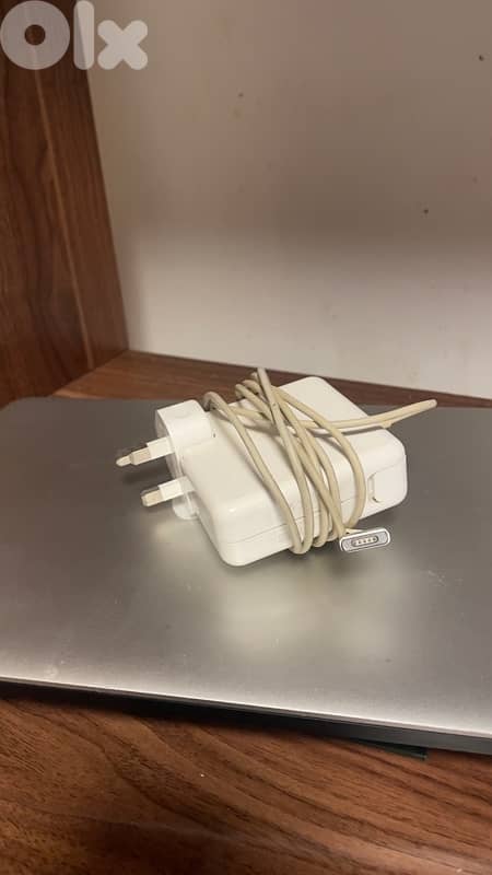 For Sale: MacBook Pro 13” with magsafe charger 2