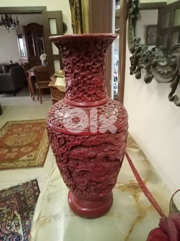 vintage antique vase 0