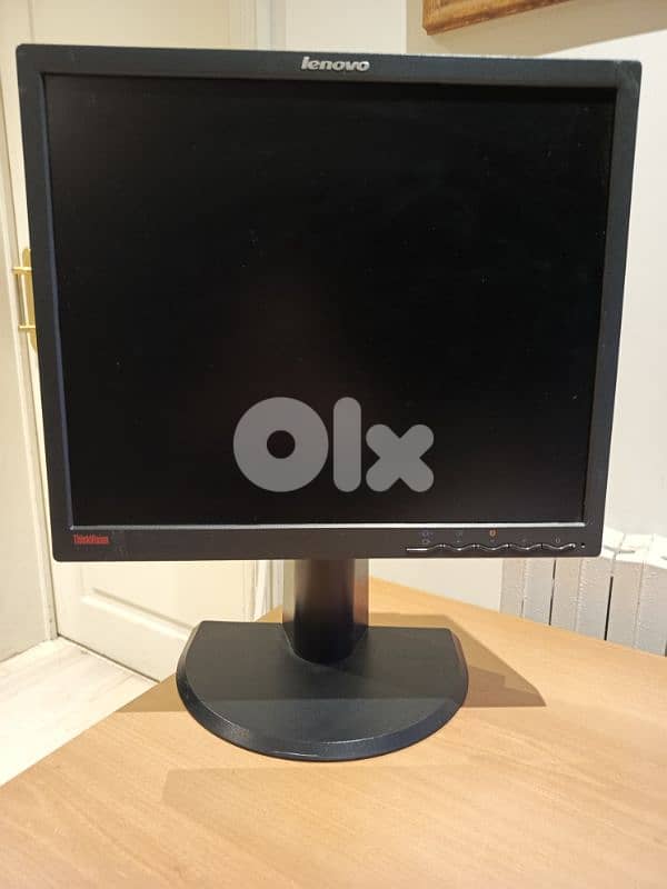 Lenovo 19 inch LCD monitor L1900PA vga + dvi 0