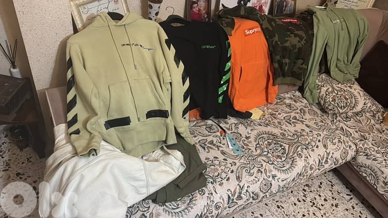 Supreme , off white hoodies size s and m 0