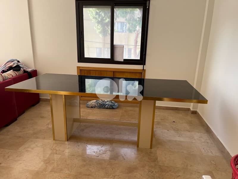 Large Luxurious Dining Table 0