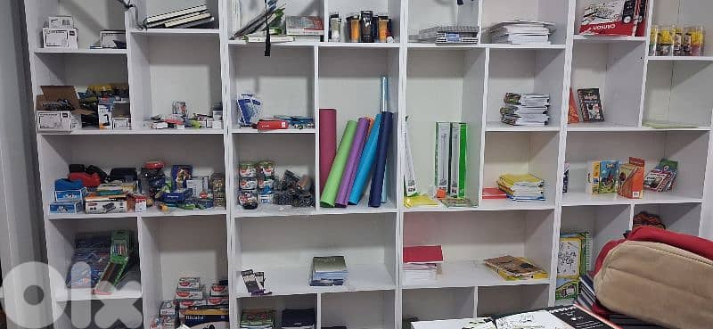 اغراض مكتبة 1