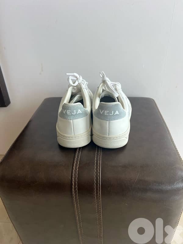 Veja Sneakers size 38 2
