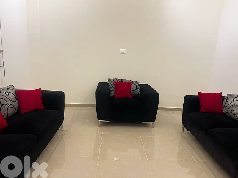 living room in very good condition 0