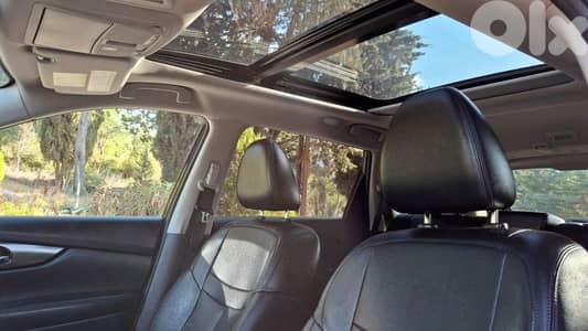 Nissan Rogue 2018 AWD  49000 mile