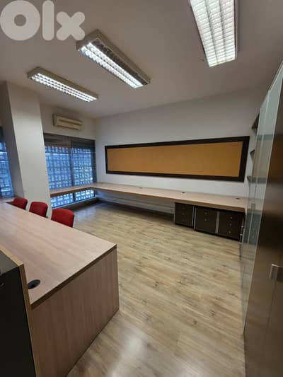 Office for rent in Horch Tabet  مكتب للايجار في حرش تابت