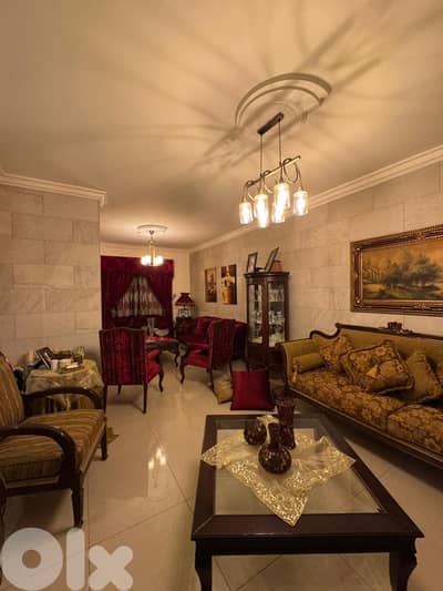 شقة مع طاقة شمسية للبيع حارة صيدا مطل بحر وجبل-Special Apartment Saida