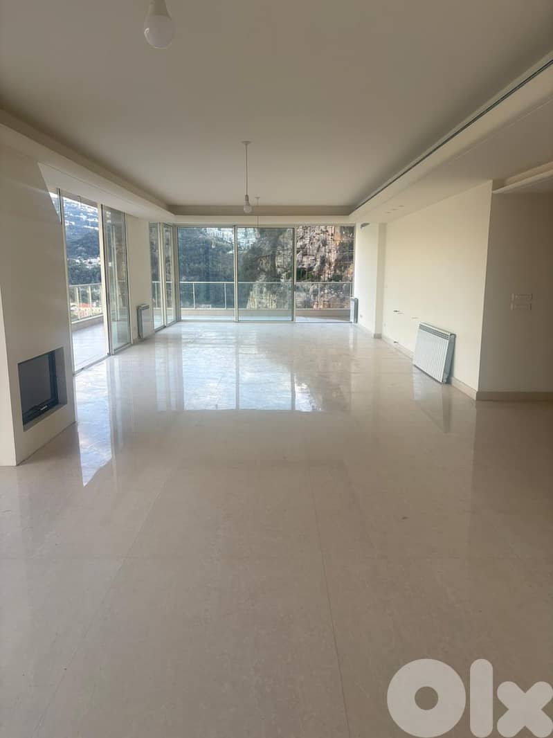 HIGH-END APARTMENT FOR SALE IN MAR TAKLA 4 BEDS, (HA-521) 0