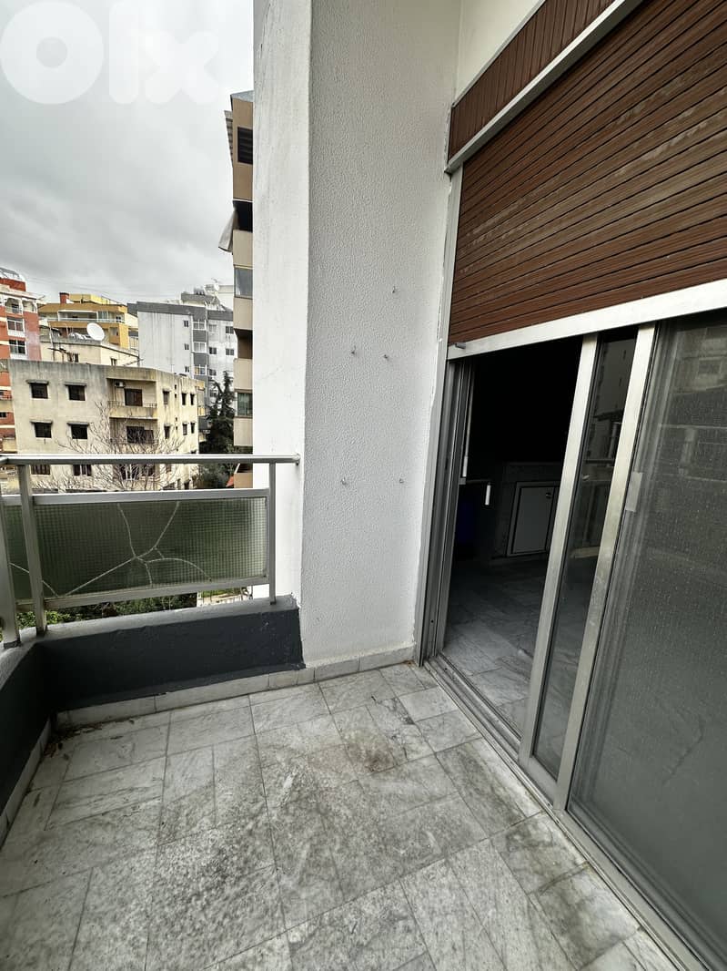 RWK117JG - Used apartment for sale in Adonis with city view. 0