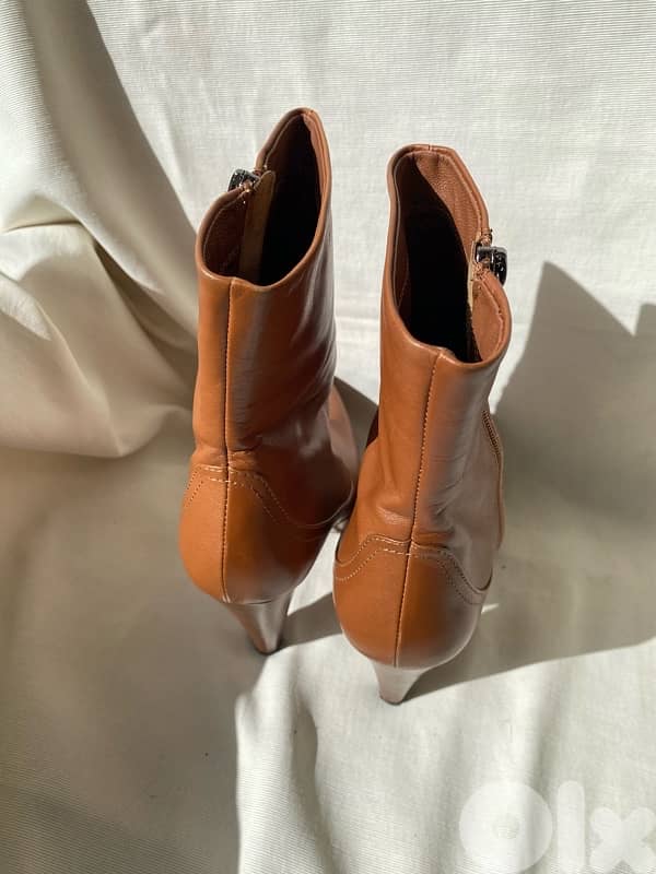 Maria pino ankle boots 8