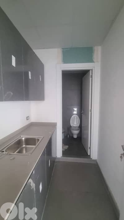 GMC231MAN Office for rent in Antelias - مكتب للإيجار في أنطلياس