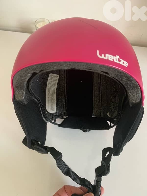 Ski helmet, goggles and gloves 0