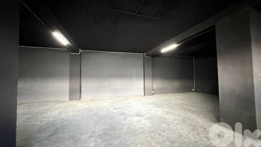RWB336CA - Hall / showroom for rent in Anchit Jbeil