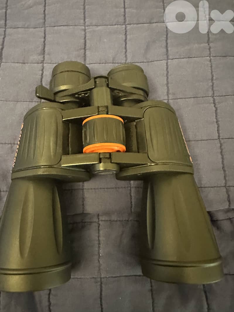 Celestron 30x50 Zoom Binoculars – Excellent Condition 0