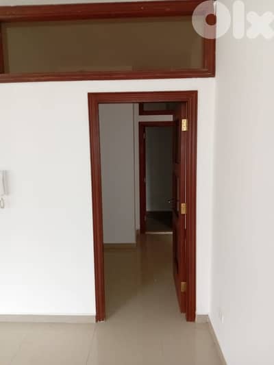 شقة للبيع في زوق مكايل Apartment for sale in Zouk Mikael
