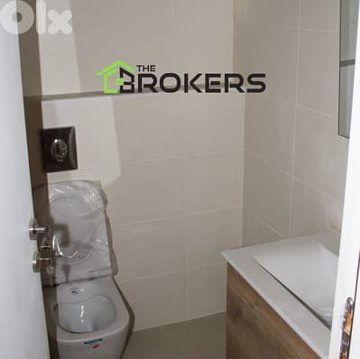 Office for sale in Mar Elias مكتب للبيع في مار الياس