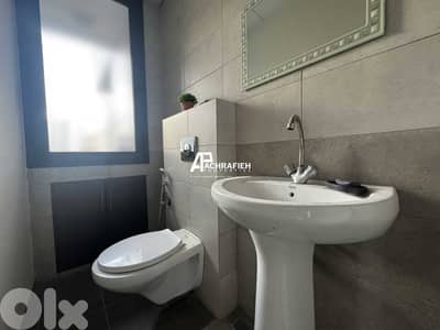 Office for Rent In Adlieh - مكتب للأجار في العادلية