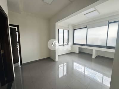 Office for Rent In Adlieh - مكتب للأجار في العادلية