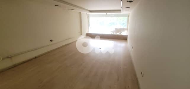 L20452 - A 120 SQM Shop For Rent in Zalka