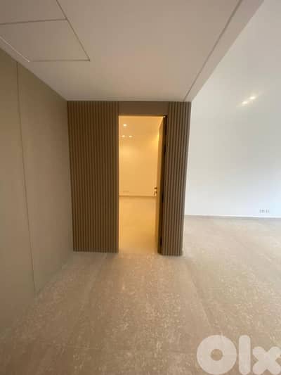 Apartment For Sale in Ramlet el bayda 1200000$ شقة للبيع رملة البيضاء