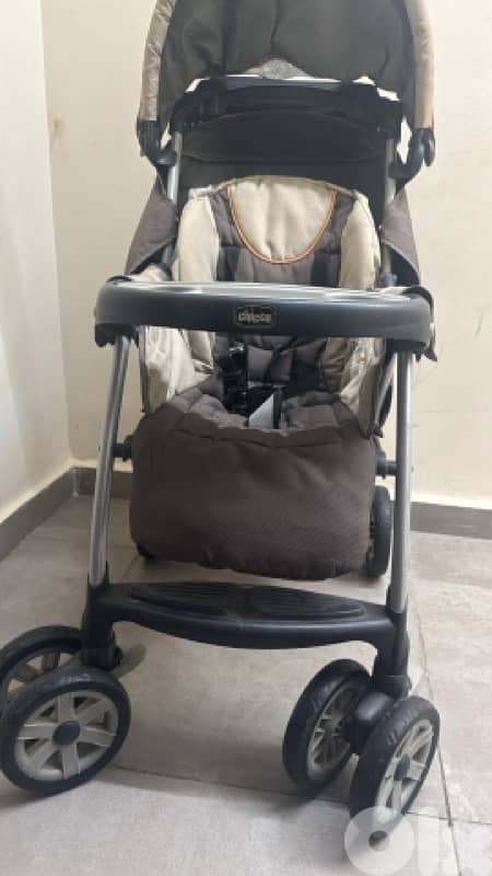 عرباية chicco 1