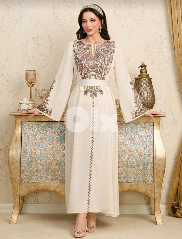 New Woman Elegant U-Neck Embroidery Abaya Dress 3