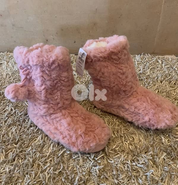 Soft and warm winter slipper 0