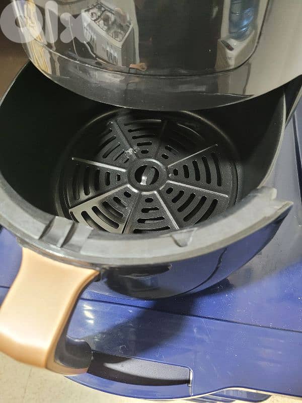 Air fryer 6 L used 1 time only 1