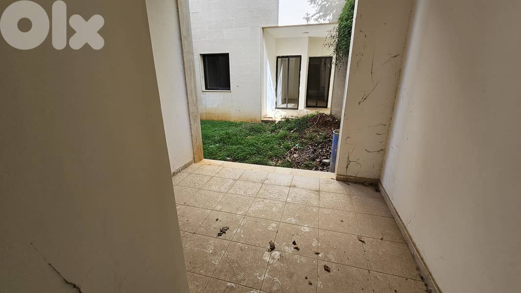 RWB593EA - Apartment for sale in Bouar 0