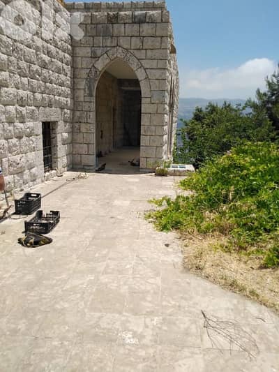 castle for sale in ballouneh قصر للبيع في بلونة castle for sale in ballouneh قصر للبيع في بلونة