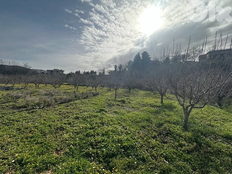 917m land zone 20/40 two floor house Ain Jdeede Above Aley 2