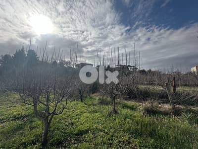 917m land zone 20/40 two floor house Ain Jdeede Above Aley