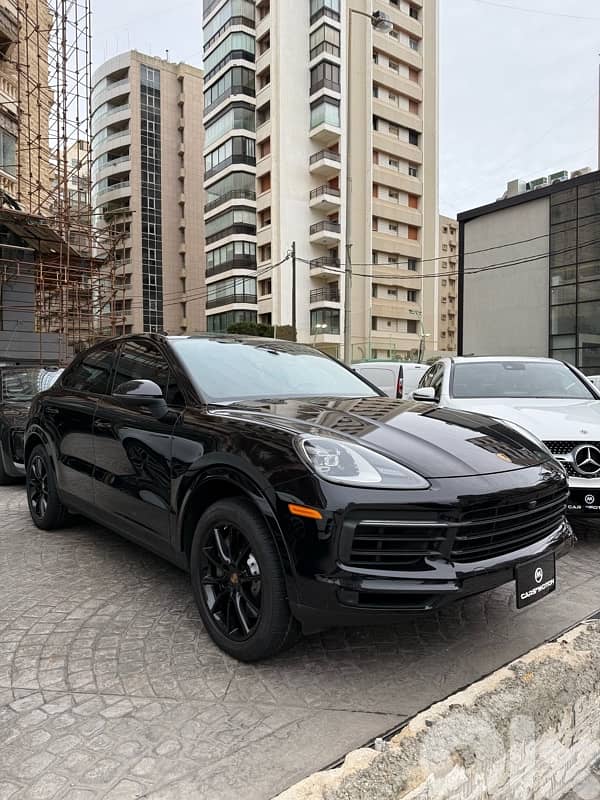 2020 Porsche Cayenne S Coupe 0