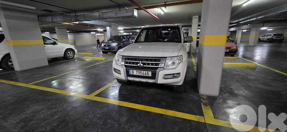 Mitsubishi Pajero 2015 0