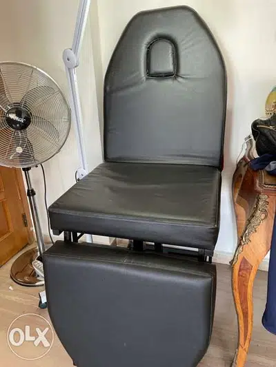 make-up chair