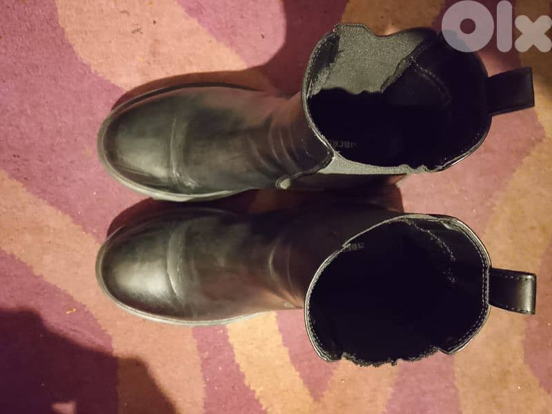 Bershka leather boots. 1