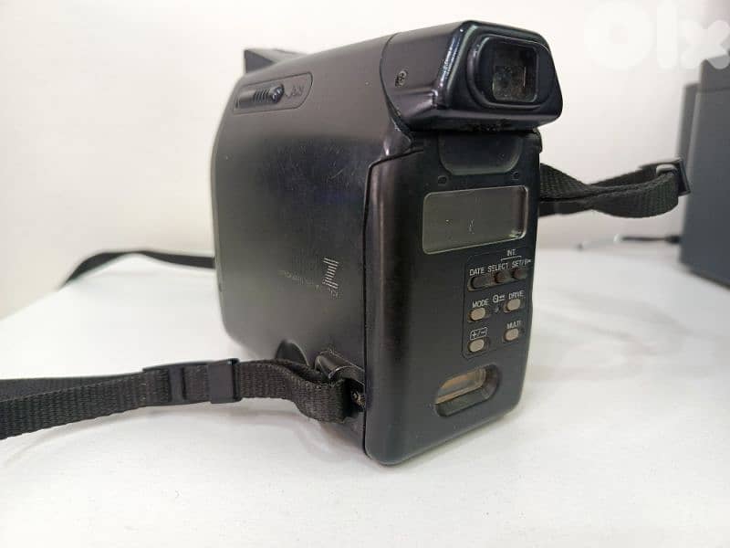 Kyocera Samurai Z2 camera and Canon Epoca 2
