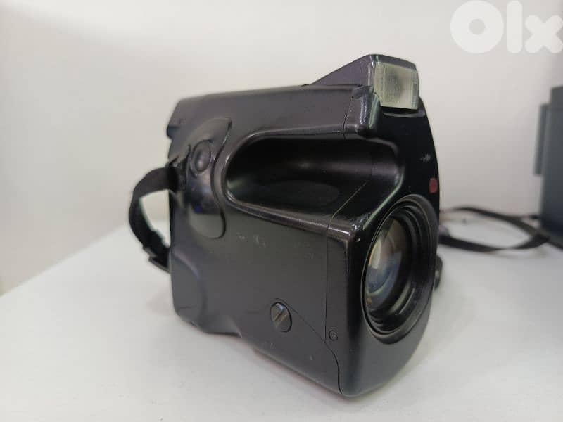 Kyocera Samurai Z2 camera and Canon Epoca 3