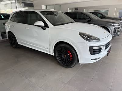 Porsche Cayenne 2016