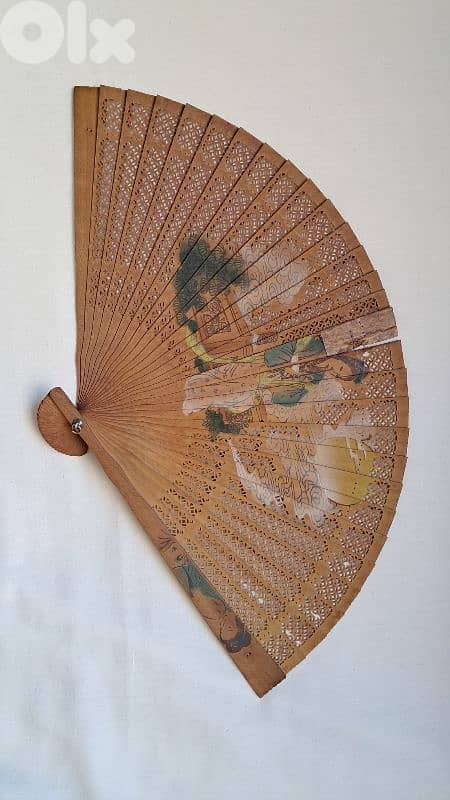 Chinese wooden fan 0