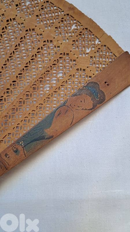 Chinese wooden fan 2