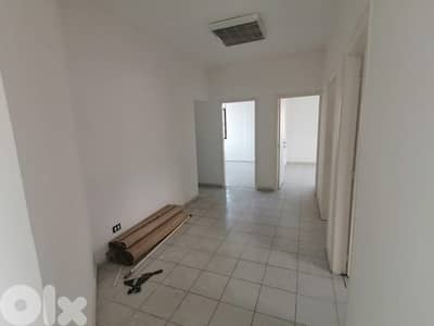 L14304 - 4-Room Office for Rent in Bouchrieh