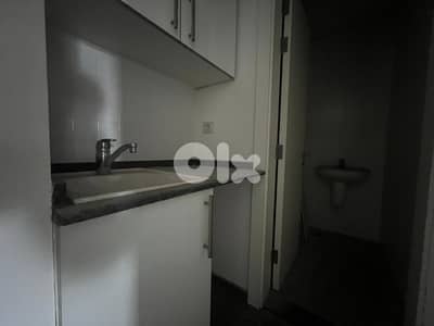 Prime Office for Rent in Hamra – Near AUBمكتب للإيجار في الحمرا