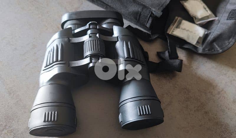 binoculars 2
